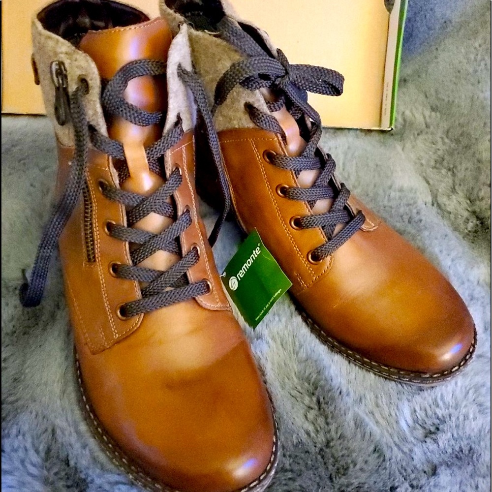 Brown lace up boots 🥾casual